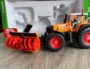 3660 traktor mit schneefräse siku