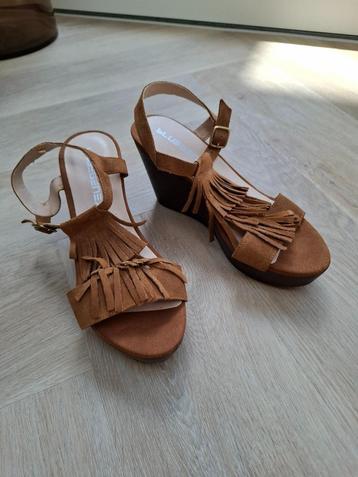 Sandalen met sleehak en franje, maat 38 beschikbaar voor biedingen