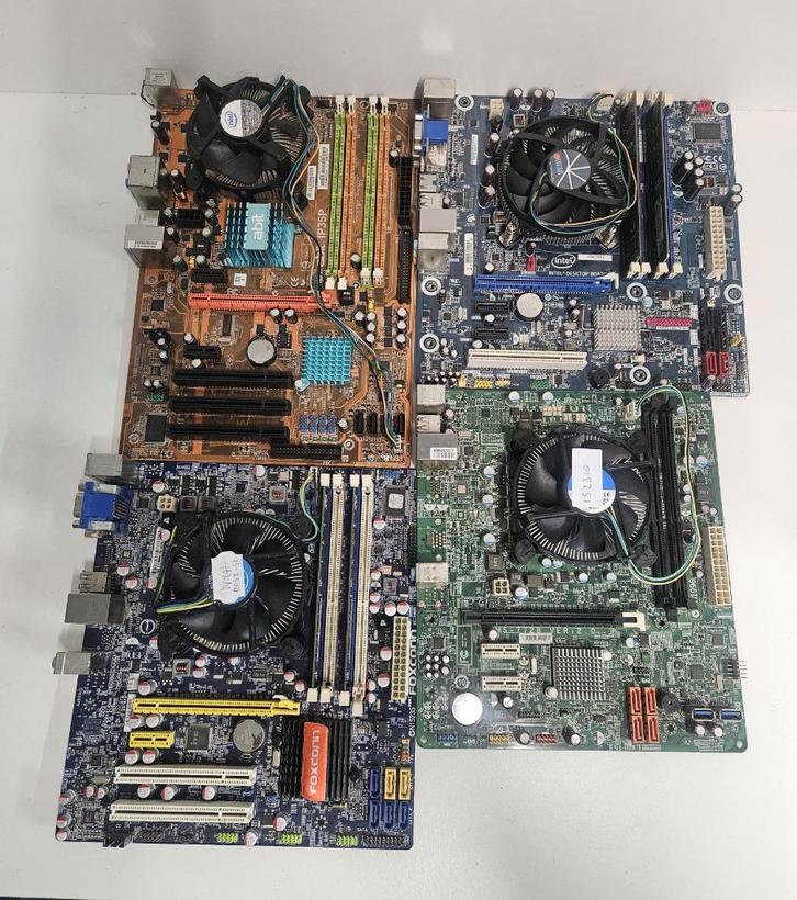 4X moederbord alles werkt 2x i5 1x i7 en 1x ?  opruiming €50, Computers en Software, Moederborden, Refurbished, Intel, DDR3, Ophalen