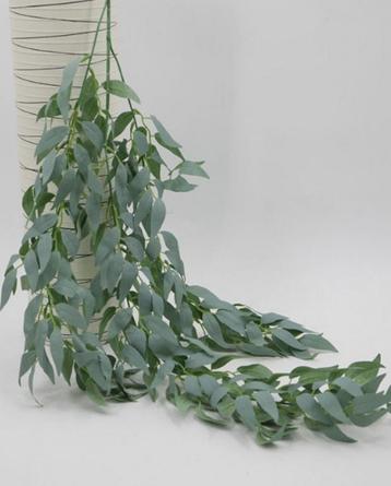 OPRUIMING - HANGING GARDEN - KUNST BLADTAKKEN - 4,50 NU 2,50 beschikbaar voor biedingen