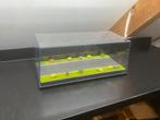 Diverse Stolp vitrine met diorama bakwagen (27cm), Hobby en Vrije tijd, Modelauto's | 1:50, Ophalen of Verzenden, Nieuw, Overige typen