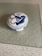 Delfts Blauw Doosje met Molen, Antiek en Kunst, Antiek | Keramiek en Aardewerk, Ophalen