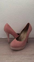 Suede roze pump 39, Kleding | Dames, Schoenen, Ophalen of Verzenden, Gedragen