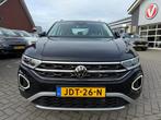 Volkswagen T-ROC 1.5 TSI Style Automaat/Apple Carplay RIJKLA, Auto's, 12 maanden, 4 cilinders, Alcantara, Zwart