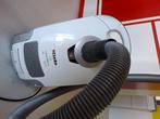 Miele vacuum cleaner and filters, Gebruikt, Stofzuiger, 1600 tot 2000 watt, Ophalen