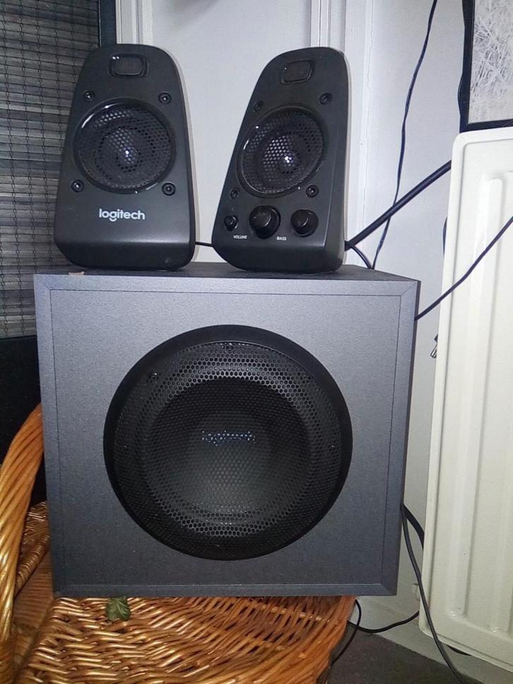 Logitech Z625, Computers en Software, Pc speakers, Zo goed als nieuw, Ophalen