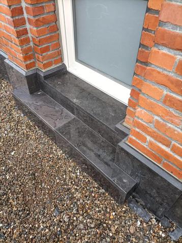 Dorpels en vensterbanken in blauwe steen diverse maten beschikbaar voor biedingen