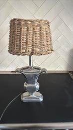 Leuk zilverkleurig lampje met kapje, Huis en Inrichting, Lampen | Tafellampen, Ophalen, Zo goed als nieuw, Minder dan 50 cm