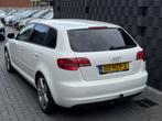Audi A3 Sportback 1.8 TFSI Attr. B.E| WIT| DAB+| 18”| TREKHA, Voorwielaandrijving, Gebruikt, 1295 kg, 4 cilinders