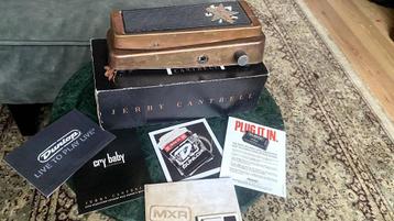 DUNLOP JERRY CANTRELL CRY BABY WAH JC95 beschikbaar voor biedingen