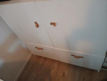 Kleine kledingkast  beschikbaar voor biedingen