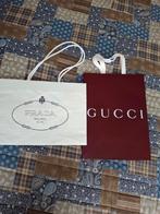 Gucci and Prada paper shopping/ tote bags.  Medium size, Ophalen of Verzenden, Zo goed als nieuw, Overige kleuren, Shopper