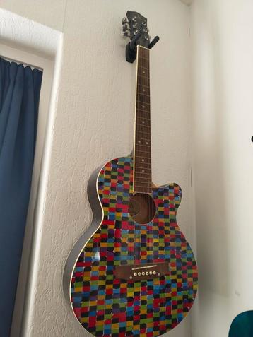 Akoestische gitaar (stalen snaren) beschikbaar voor biedingen