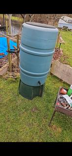 Regenton met kraantje incl verhoging, Ophalen, Kunststof, Gebruikt, Met kraantje