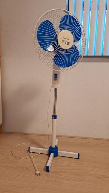 Staande ventilator beschikbaar voor biedingen