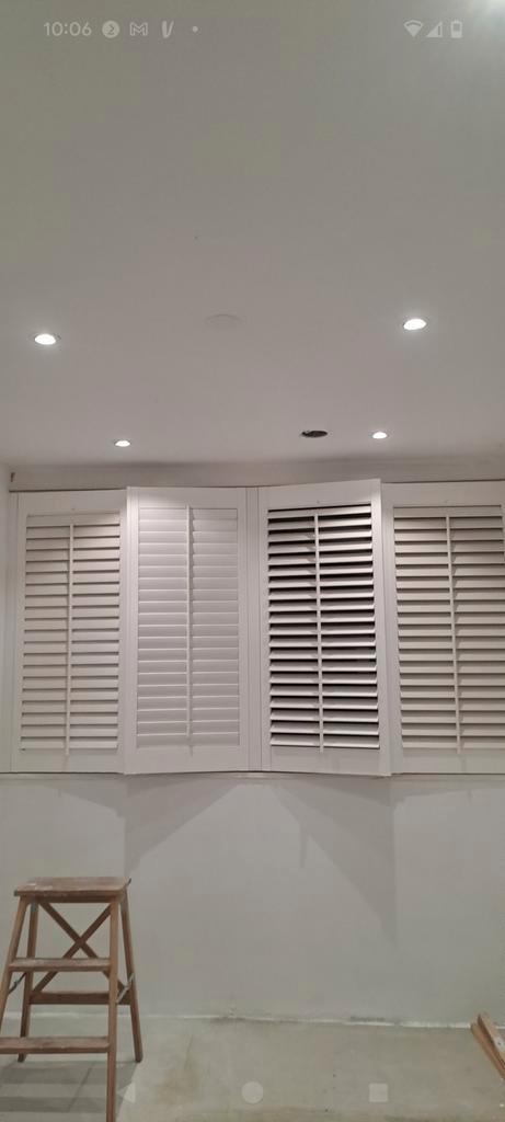 Prachtige houten lamellen shutters, 4st 2,30 breed, Huis en Inrichting, Stoffering | Gordijnen en Lamellen, Zo goed als nieuw
