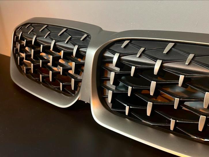 Originele BMW m340i grille nieren Ceriumgrey G20 en G21, Auto-onderdelen, Carrosserie en Plaatwerk, BMW, Voor, Gebruikt, Ophalen of Verzenden