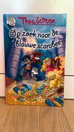 Thea Stilton - Op zoek naar de blauwe scarabee, Ophalen of Verzenden, Zo goed als nieuw, Thea Stilton