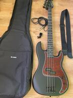 Complete set Harley Benton Bassgitaar - 40 Watt amp en div., Ophalen, Zo goed als nieuw, Elektrisch