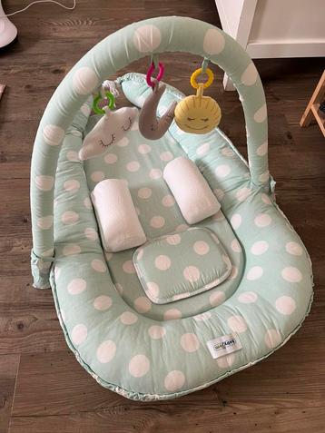 Babynestje van babyjem beschikbaar voor biedingen