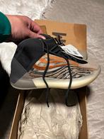 Adidas Yeezy QNTM maat 43 1/3, Overige kleuren, Nieuw, Ophalen of Verzenden, Sneakers of Gympen