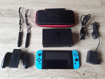 Nintendo Switch compleet en in Goede Staat + Beschermcase  beschikbaar voor biedingen