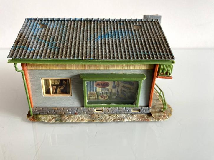 HO Faller B-208 woonhuis met winkel (579), Hobby en Vrije tijd, Modeltreinen | H0, Gebruikt, Brug, Tunnel of Gebouw, Gelijkstroom of Wisselstroom