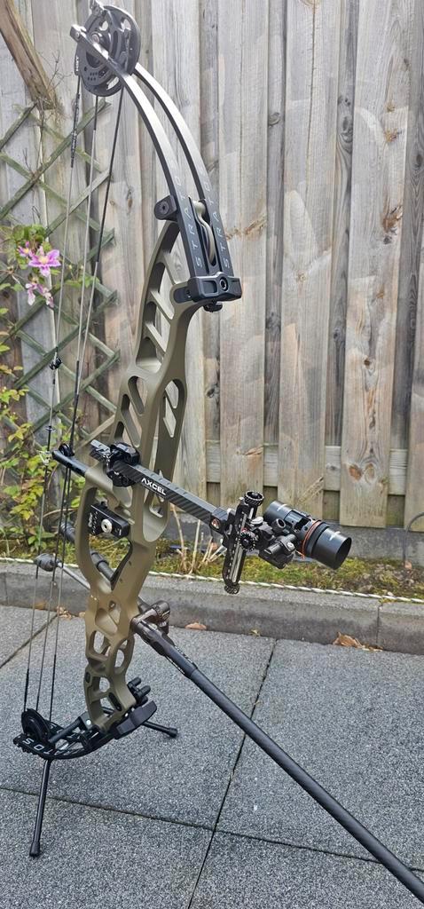 Hoyt Stratos 40 Compoundboog zeer weinig gebruikt compleet, Sport en Fitness, Handboogschieten, Zo goed als nieuw, Recurveboog