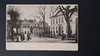 Wolvega Friesland Veel volk voor het Gemeentehuis 1901., Ophalen of Verzenden, Voor 1920, Gelopen, Friesland