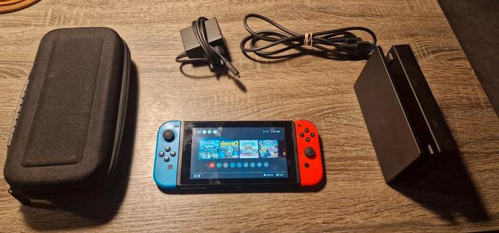Nintendo Switch incl. Dock, Tas & 200GB SD, Spelcomputers en Games, Games | Nintendo Switch, Gebruikt, Overige genres, 1 speler