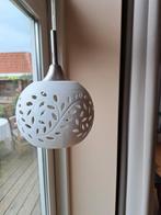 2 leuke witte hanglampen, Ophalen of Verzenden, Zo goed als nieuw, Overige materialen