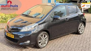 Toyota Yaris 1.3 VVT-i Aspiration (Panoramadak, Camera) beschikbaar voor biedingen