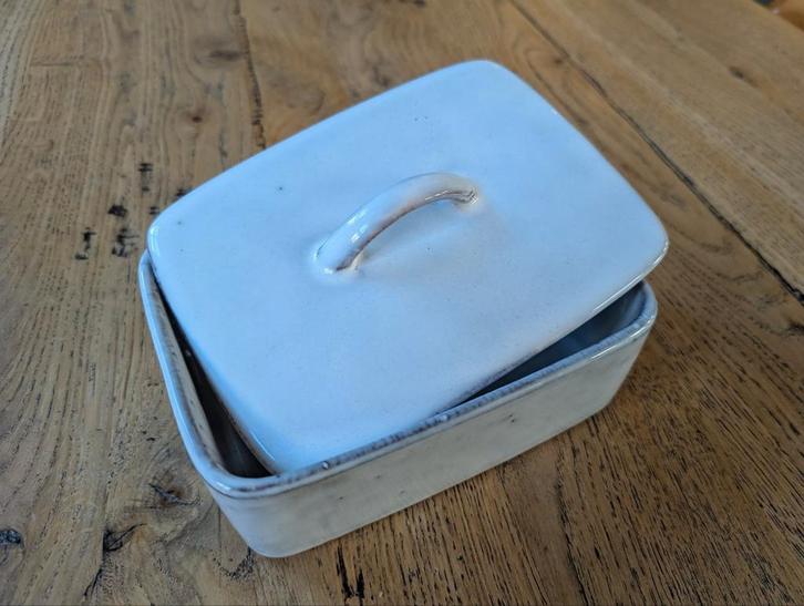 Broste Copenhagen Nordic sand botervloot, Huis en Inrichting, Keuken | Servies, Zo goed als nieuw, Overige typen, Overige stijlen