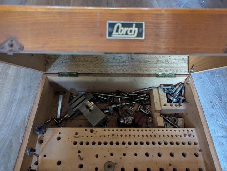 Lorch horlogemakers gereedschap in houten kist, Antiek en Kunst, Antiek | Gereedschap en Instrumenten, Verzenden