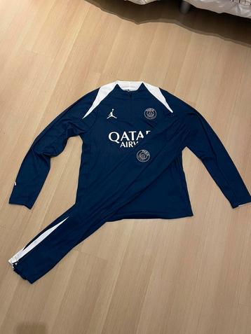 Paris Saint - Germain Trainingspak 2025 - 2026 Maat M beschikbaar voor biedingen