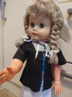 Mooie oude pop/boerinnetje,  Vintage, Verzamelen, Poppen, Ophalen of Verzenden, Gebruikt, Pop