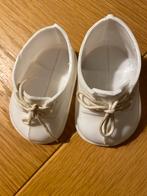 Leuke witte schoentjes voor pop., Verzamelen, Poppen, Ophalen of Verzenden, Zo goed als nieuw