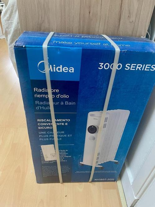 Radiator Midea 3000, Doe-het-zelf en Verbouw, Verwarming en Radiatoren, Nieuw, Radiator, 800 watt of meer, 30 tot 80 cm, Minder dan 60 cm