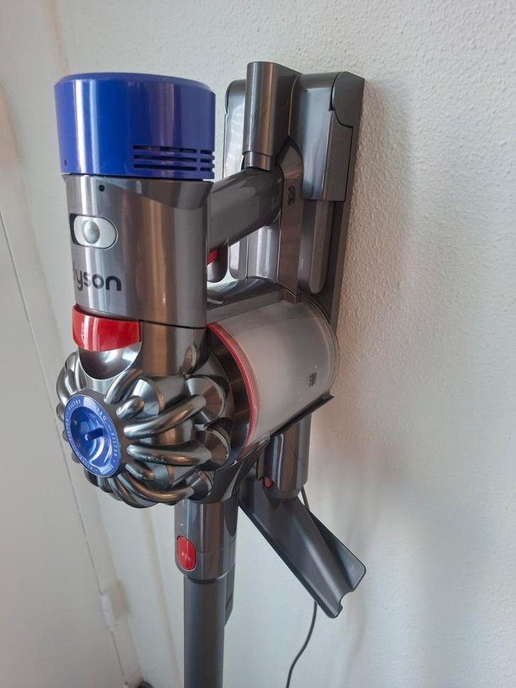 Dyson V8 Absolute Snoerloze Stofzuiger, Witgoed en Apparatuur, Stofzuigers, Gebruikt, Ophalen of Verzenden
