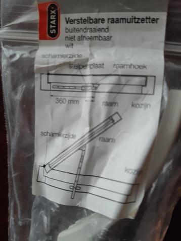 Raamuitzetter Starx, verstelbaar en wit. Lengte 36 cm. Nieuw beschikbaar voor biedingen