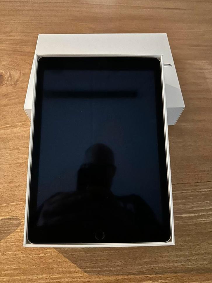 Apple Ipad Air 2 64 GB Space Gray, Computers en Software, Apple iPads, Gebruikt, Apple iPad Air, Wi-Fi, 10 inch, 64 GB, Zilver