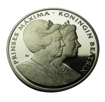 **Zeer Mooie Penning Prinses Beatrix en Maxima -  Verguld  * beschikbaar voor biedingen