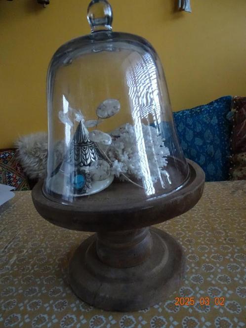 NIEUW BROCANTE TEAK STANDAARD MET CLOCHE-TAARTSCHAAL OP VOET, Huis en Inrichting, Woonaccessoires | Stolpen, Nieuw, Ophalen of Verzenden