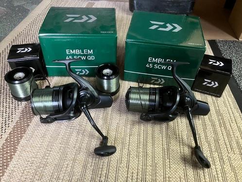 Daiwa Emblem 45 SCQ QD 2 stuks, Watersport en Boten, Hengelsport | Karpervissen, Zo goed als nieuw, Molen, Ophalen of Verzenden