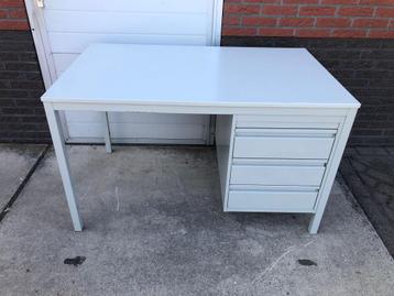 Bureau met ladekast/Studentenbureau beschikbaar voor biedingen
