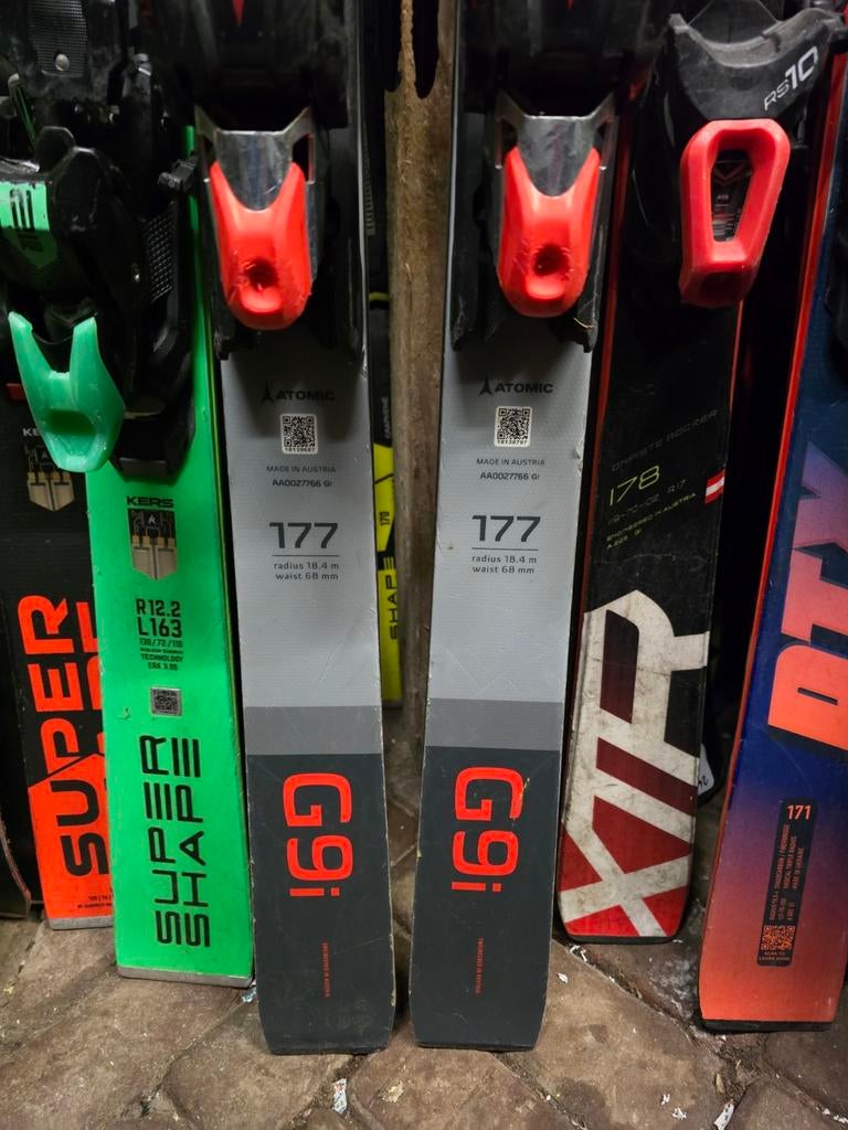 177cm ATOMIC REDSTER G9i SERVOTEC NP.1150€, 160 tot 180 cm, Ophalen of Verzenden, Zo goed als nieuw, Carve