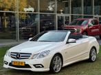 Mercedes-Benz E-Klasse Cabrio 200 CGI Elegance 50.000 KMS UN, Auto's, Automaat, Euro 5, Achterwielaandrijving, Zwart