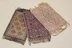 (29) Antieke kleedjes voor het poppenhuis poppenkamer, Antiek en Kunst, Ophalen of Verzenden