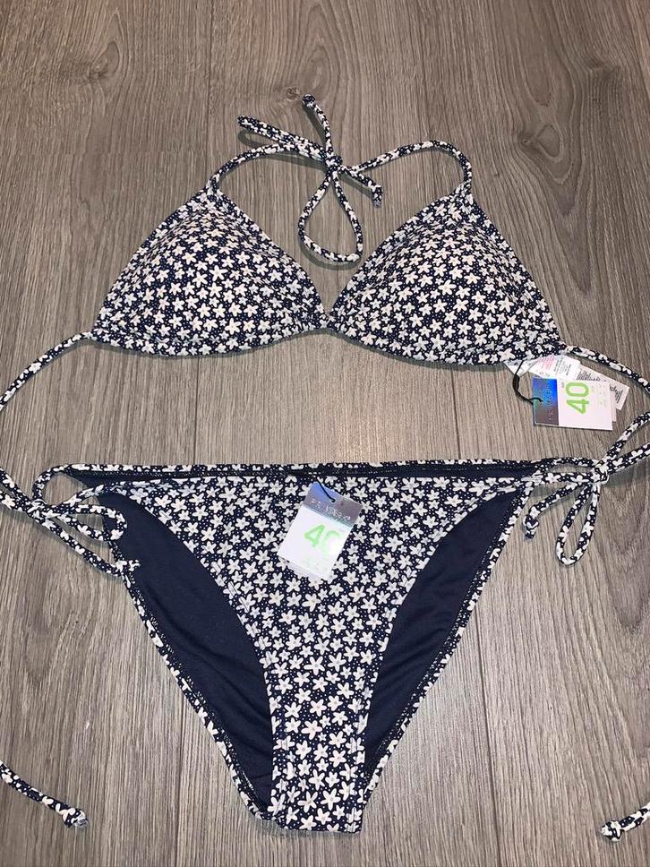 Nieuwe triangle bikini set met boho bloemen maat 40, Kleding | Dames, Badmode en Zwemkleding, Zo goed als nieuw, Bikini, Blauw