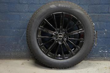 17 'winter Mini Countryman U25, V spaak 833, Pirelli beschikbaar voor biedingen